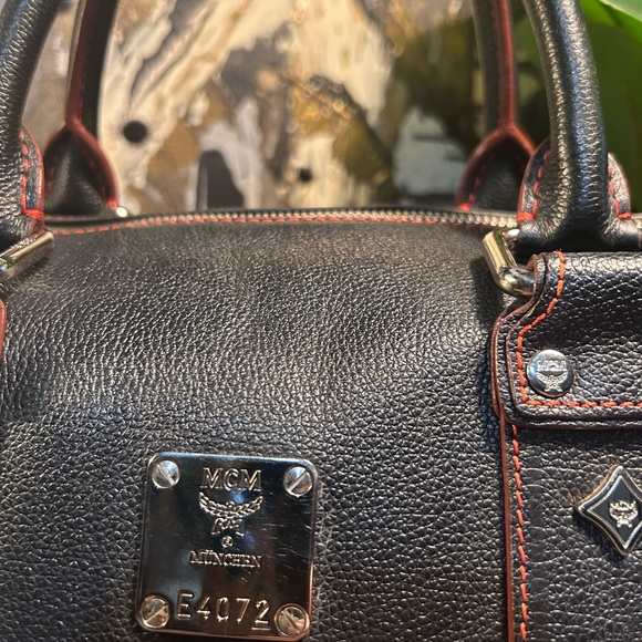 MCM Black Pebble Leather & Red Stitching Boston Doctor’s Bag - Picture 9 of 16